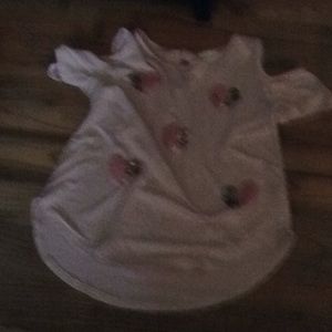 Cute shoulder to of shoulder shirt